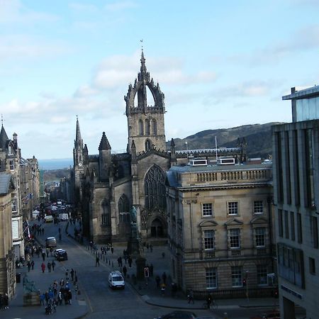 Royal Mile Group Apartments Edinburgh Room photo